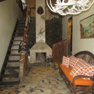 River Lodge Arroyo Frío